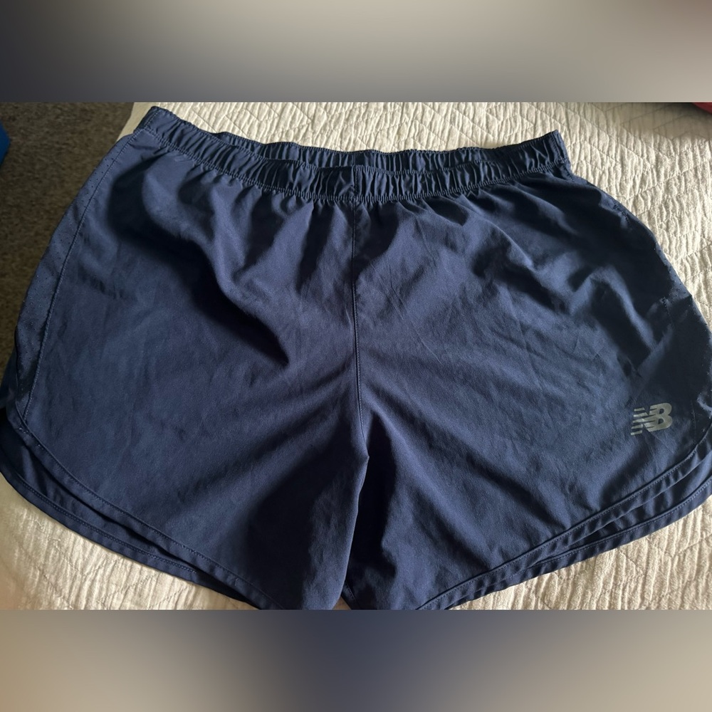 Women’s new balance athletic shorts . Sz large